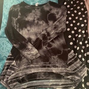 Cute dark tie dye long sleeve shirt